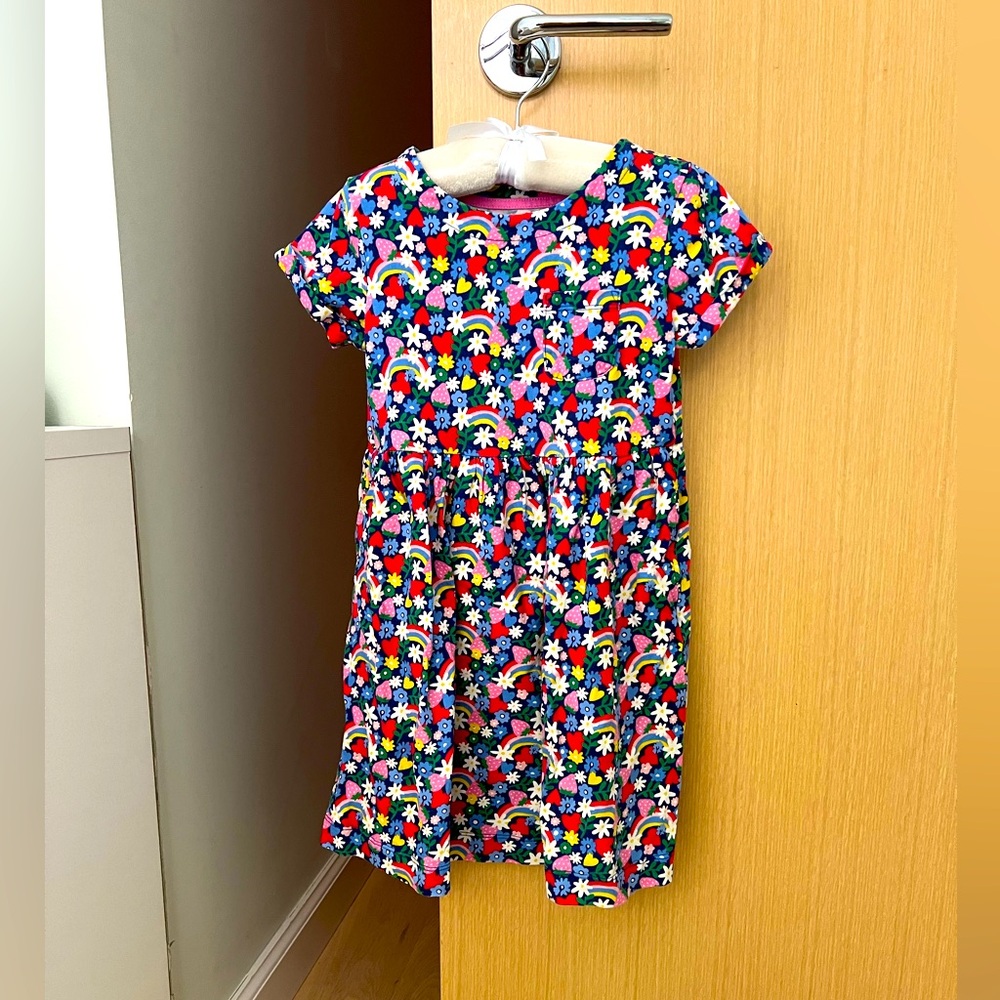 Mini Boden cotton short sleeve floral & rainbow dress. Size 6/7 years.